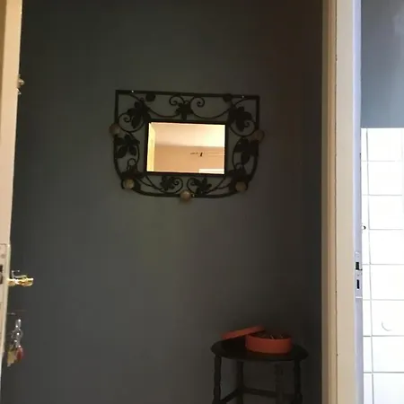 Le Jolis Bois Couette-café 3*