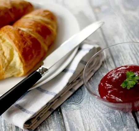 Le Jolis Bois Frühstückspension 3*