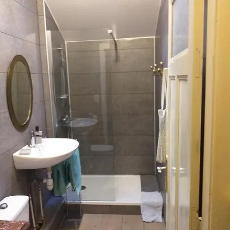 Le Jolis Bois Bed & Breakfast